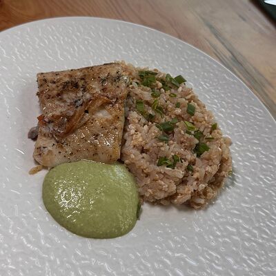 Муксун обжаренный с рисом и яйцом в Kitchen lab по цене 350 ₽