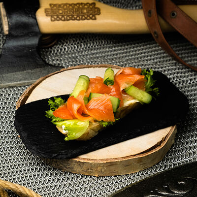 Сморреброд со слабосолёной форелью в Бар Бьёрнхейм Bjornheimr по цене 380 ₽