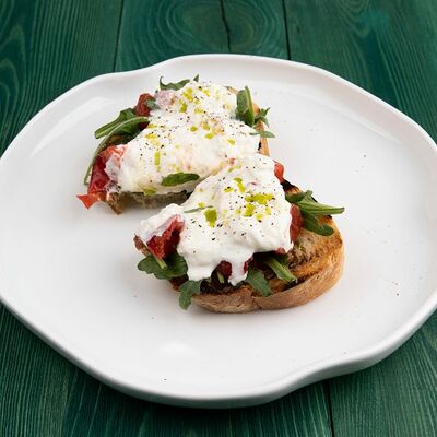 Брускетта страчателла, томаты, руккола в Solar Bistro по цене 320 ₽