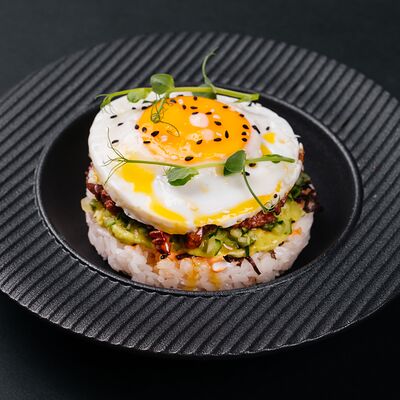 Японский завтрак с говядиной в Umami по цене 690 ₽