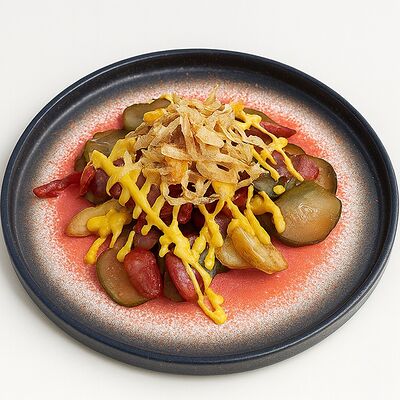 Сытный куш с копчёными колбасками и картофелем по-деревенски в Panga Banga по цене 450 ₽