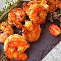 Шашлычок из креветок в соусе манго-чили в Паровозовъ