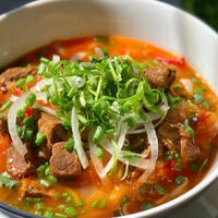Рис с говядиной в Pho +84