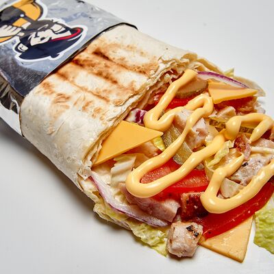 Шаверма сырная в Братья Чарзи по цене 429 ₽