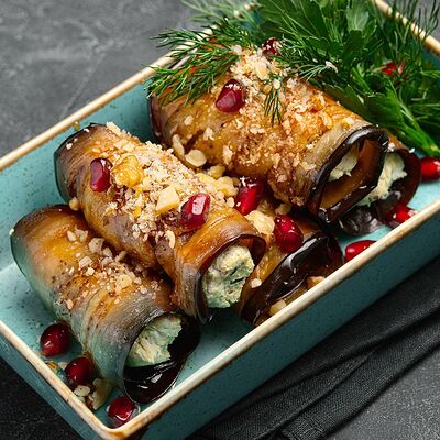 Рулетики из баклажанов с сыром в Гранат по цене 580