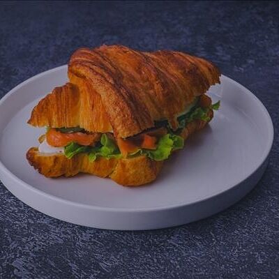 Сендвич с лососем классика в Венеция по цене 780 ₽