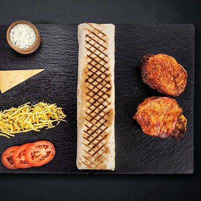 Шаурма сырная со свининой M в Shawarmahouse по цене 555 ₽