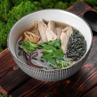 Фо с курицей в Эбби Noodles & Sushi Bar по цене 470 ₽