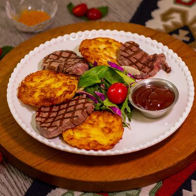 Медальоны из говяжьей вырезки в Хан Булак по цене 1190 ₽