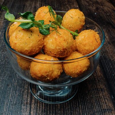 Сырные шарики в Вкус кафе по цене 412 ₽