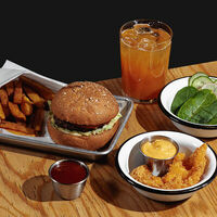 Логотип SALUT!