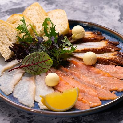 Рыбное ассорти в VIP караоке-клуб Ля Мажор по цене 2000 ₽