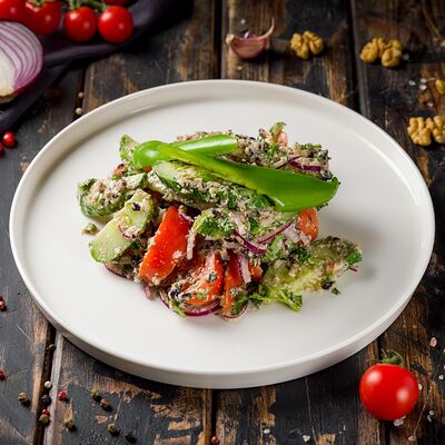 Грузинский овощной салат в Арарат по цене 650 ₽