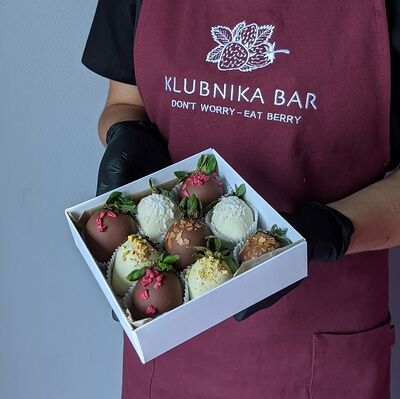 Клубника в шоколаде Микс 9 ягод в Klubnika Bar по цене 1249