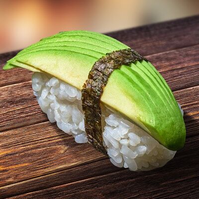 Суши с авокадо в Суши Рай по цене 180 ₽