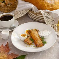 Блины с мясом и яйцом в Сыроварня