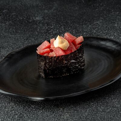 Суши спайси Тунец в Роллофф по цене 169 ₽