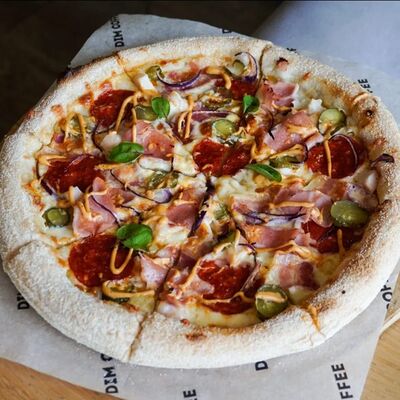 Пицца Мясная в Dimcoffee по цене 740 ₽