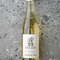 Hans Baer Riesling безалкогольное белое вино в Double Grill & Bar