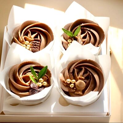 Капкейки вишня-шоколад 4 шт. в Chocoton по цене 1990 ₽