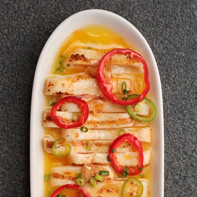 Кальмар на гриле с абхазским лимоном и оливками в Folk по цене 1190 ₽