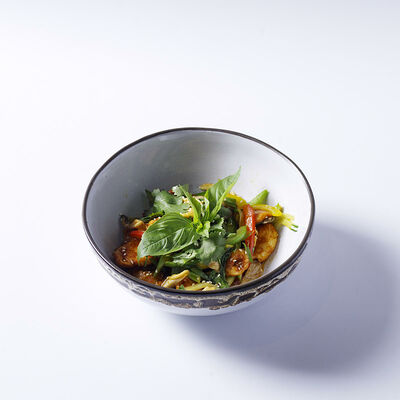 Куриная грудка с овощами в VASILCHUKI Chaihona №1 по цене 490