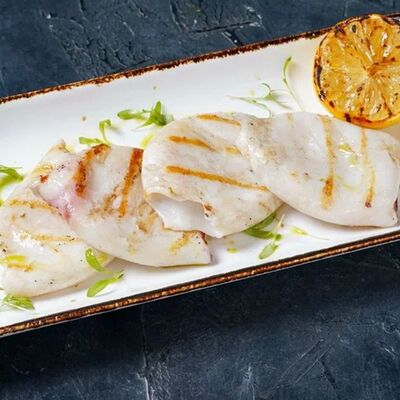 Кальмар на гриле в EVOO по цене 943 ₽