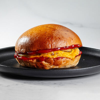 Чизбургер в Cheeseria по цене 750 ₽