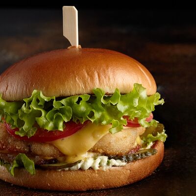 Чикенбургер в Ragnar bar по цене 715 ₽