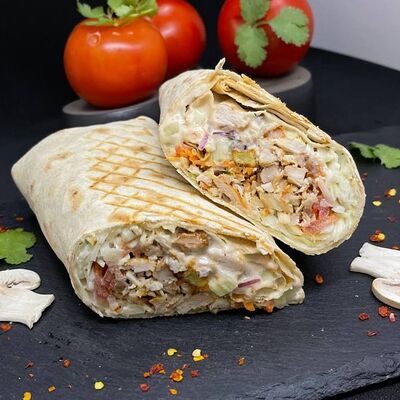 Шаверма классическая в Кафе munozhat по цене 260 ₽