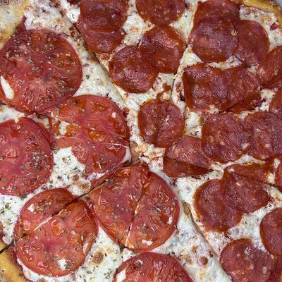 Пицца сборна Пепперони, Маргарита в Parmezan по цене 1006 ₽