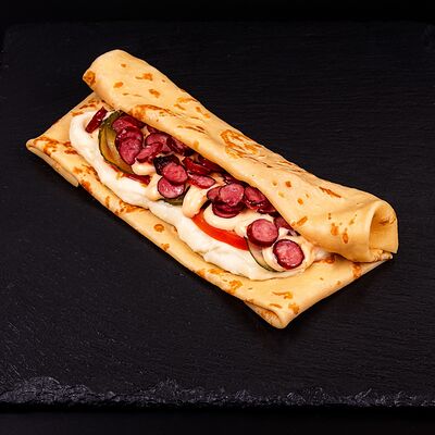 Блин с охотничьими колбасками в Кофе блин по цене 379 ₽