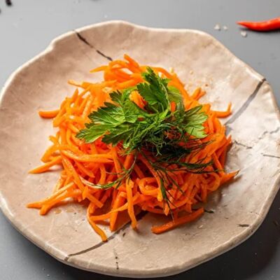 Салат из корейской морковки в Шашлыкофф Grill BBQ по цене 358 ₽