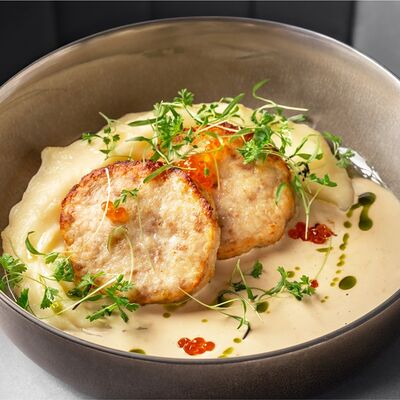 Котлеты из сибирских рыб с картофельным пюре в BEERMAN&Schlitz по цене 850 ₽