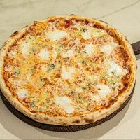 Пицца кватро формаджи в Ботаника