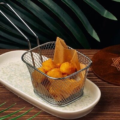 Сыр Моцарелла во фритюре в Хочу и буду по цене 378 ₽