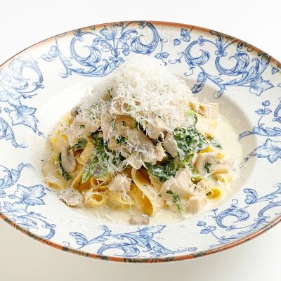 Феттуччине с курицей в Эй, Джованни! по цене 595 ₽