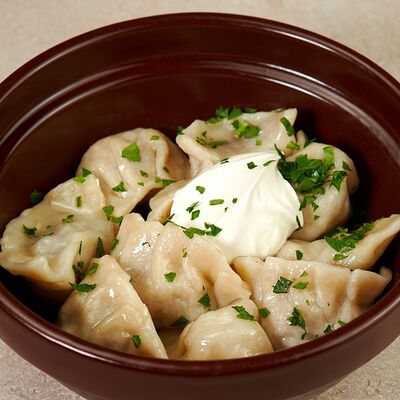 Пельмени из мраморной говядины со сметаной S в Лепим сами по цене 289 ₽