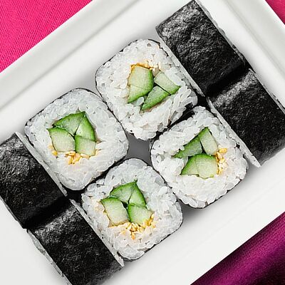 Маки с огурцом в Суши-бар Босс Лосось по цене 192 ₽