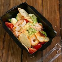 Салат Цезарь с креветками в Формула Вкуса