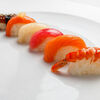 Суши с копченым лососем в Сакура по цене 119