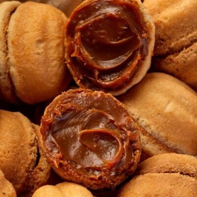 Орешки со сгущенкой в Поль Бейкери по цене 300 ₽