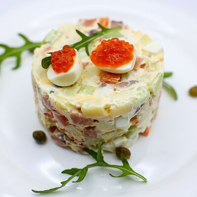 Салат Оливье с лососем в Собрание по цене 710 ₽