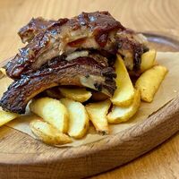 Свиные ребра BBQ в Сицилия бедда