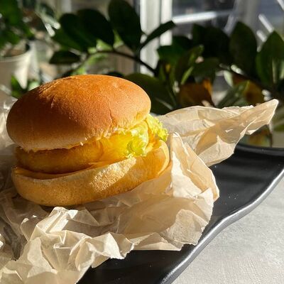 Чизбургер в Moyo по цене 175 ₽