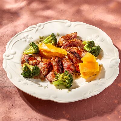 Шашлык из утиной грудки с ягодным соком и маринованной тыквой в KITCHEN по цене 510 ₽