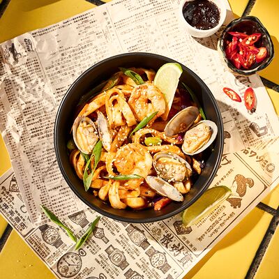 Вок с морепродуктами в соусе том ям в Bao по цене 595 ₽