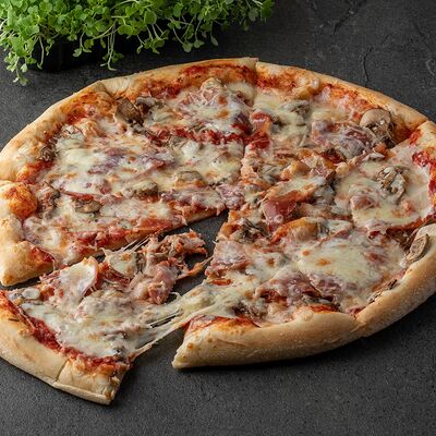 Пицца с пармской ветчиной в Чилли Вилли по цене 1150 ₽