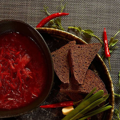 Красный борщ с говядиной в Красножар по цене 495 ₽