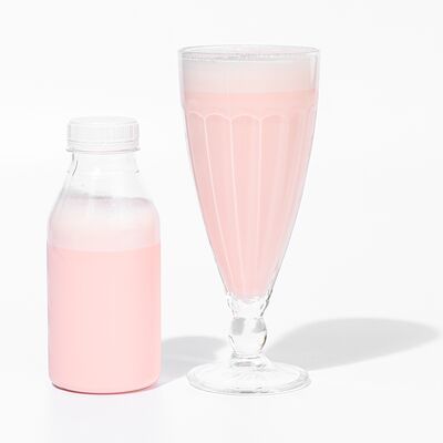 Милкшейк клубничный XL в Осетинские пироги от Бирюзы по цене 390 ₽